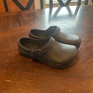Black Birki Air 2.0 Clogs